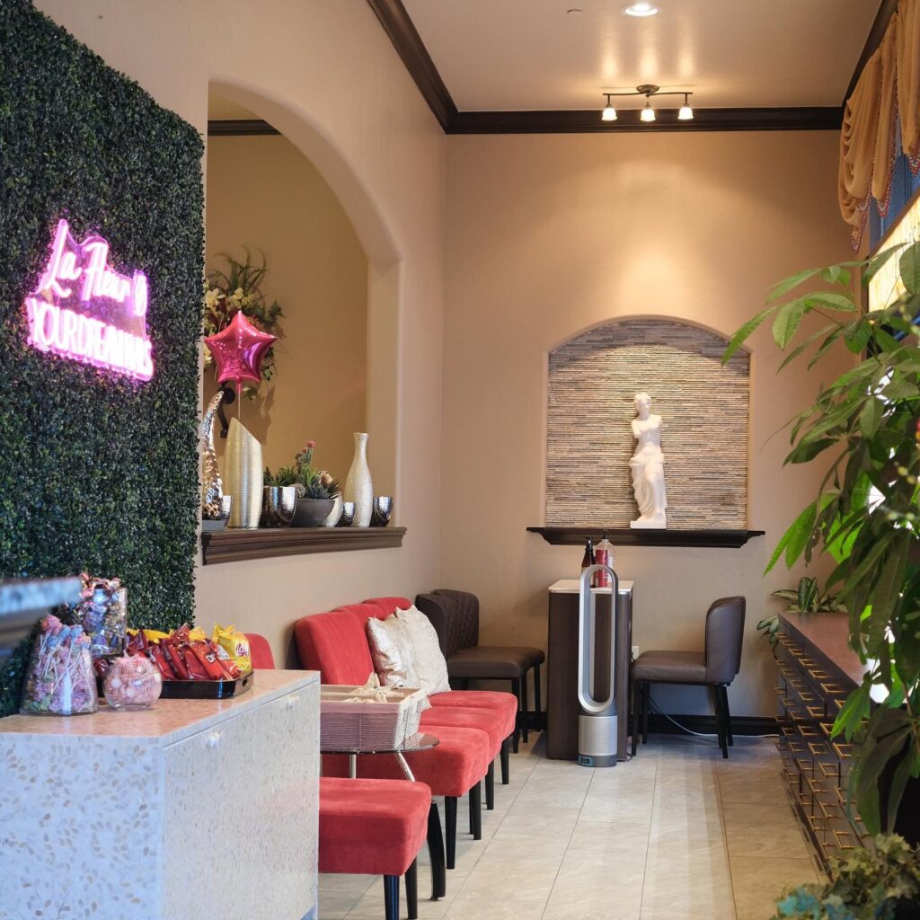 La Fleur Nails Norman